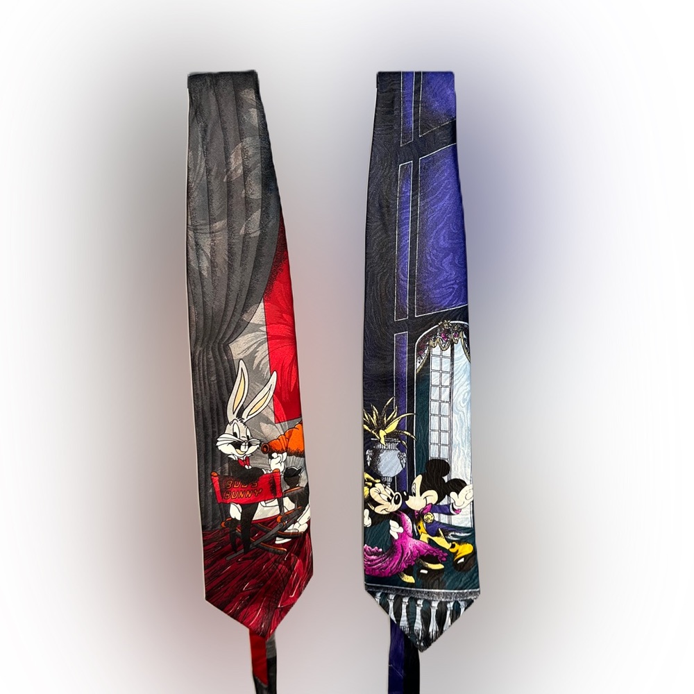 Vintage Mickey and Bucks Bunny tie